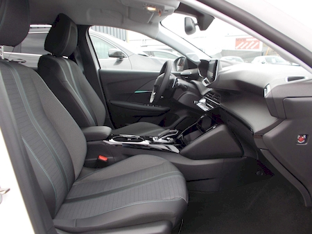 PEUGEOT 208 II  1.2 PURETECH 100 CV ALLURE EAT8  ******** AVEC SEULEMENT 3200 KMS ***********